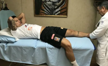 Carlos Salcedo presenta pruebas médicas con Tigres