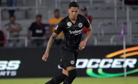 Carlos Salcedo se despide del Eintracht con emotivo mensaje