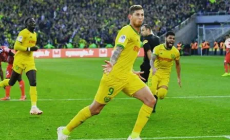 Exnovia de Emiliano Sala pide que no dejen de buscarlo