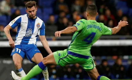 Betis 'arranca' empate al Espanyol con la presencia de Lainez y Guardado 