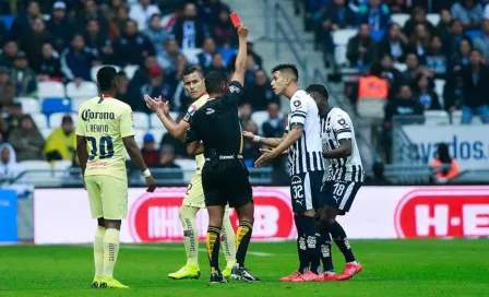 Fernando Guerrero y VAR desatan polémica en el Rayados vs América