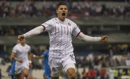 Ronaldo Cisneros, 'fenómeno' determinante de Chivas