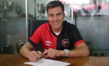 Cristian Insaurralde firma contrato con Newell's Old Boys 