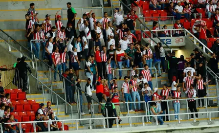 Afición de Chivas no se intimida de la legión extranjera en Liga MX