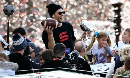 Patriots festeja título con desfile frente a un millón de fans