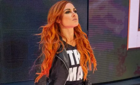 Becky Lynch, suspendida por Stephanie McMahon