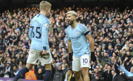 Manchester City aplasta al Chelsea y toma el liderato en la Premier