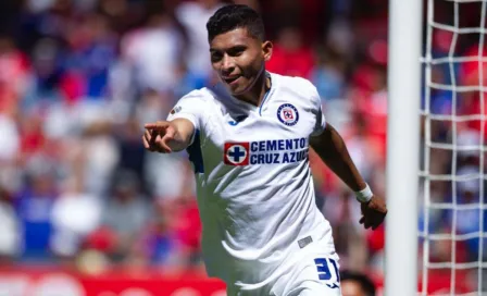 Orbelín Pineda anota su primer gol con Cruz Azul