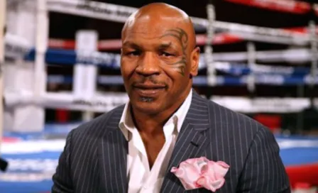 Mike Tyson, captado fumando un cigarro gigante de marihuana