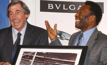 Pelé rinde emotivo mensaje a su amigo Gordon Banks