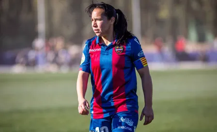 Charlyn Corral anota y rescata de la derrota al Levante 