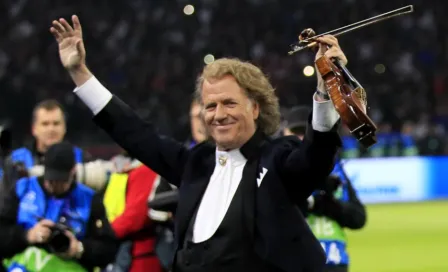 André Rieu, deslumbra en Champions previo Ajax vs Real Madrid