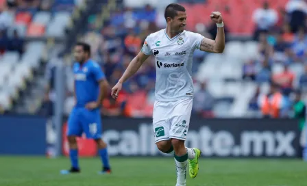 Santos da golpe da autoridad y alarga racha sin triunfos de Cruz Azul