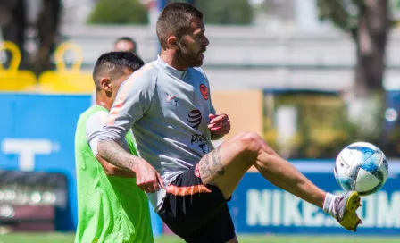 Con golazo en entrenamiento, Ménez alista su regreso con América