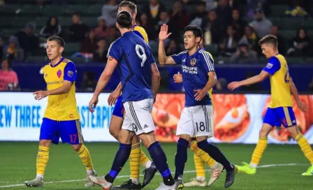 Antuna da asistencia a Zlatan en la derrota del Galaxy 