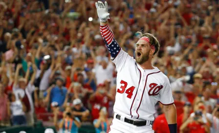 Bryce Harper firma con Phillies el contrato más grande en la historia de MLB