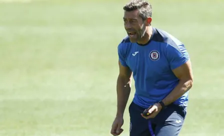 Afición de Cruz Azul da voto de confianza a Pedro Caixinha