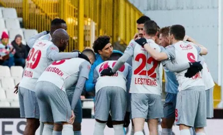 Standard de Ochoa vence al Cercle Brugge y clasifica a Playoffs 