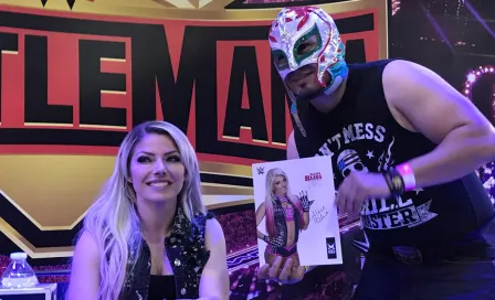 Alexa Bliss, impactada por el cariño de los mexicanos en La Mole Comic Con