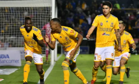 Tigres duerme en la cima de la Liga MX tras vapulear a Gallos