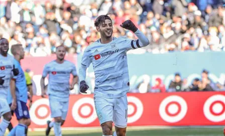 Vela continúa enrachado y se luce con doblete en juego de LAFC