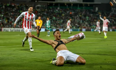 Necaxa rescata agónico triunfo y saca a Santos de zona de Liguilla 