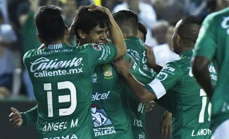 León regresa a la cima, virtualmente califica a Liguilla y manda a Veracruz al averno