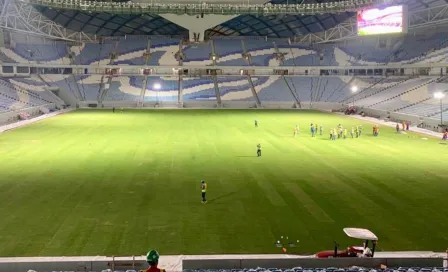 Estadio de Qatar coloca césped en tiempo récord