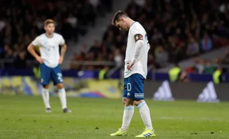 Messi abandona concentración de Argentina tras molestia física