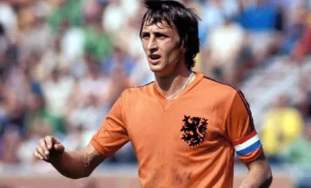 Amsterdam rinde homenaje a Johan Cruyff por aniversario luctuoso