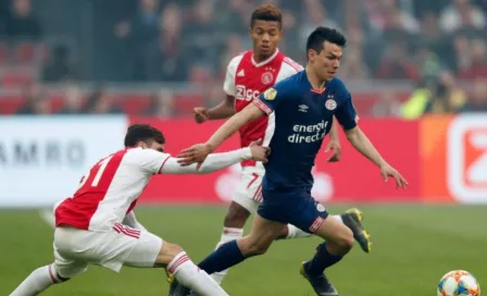 Ajax suma 'puntos de oro' contra PSV y Chucky Lozano