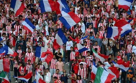 Afición de Chivas 'invade' el Olímpico de CU 