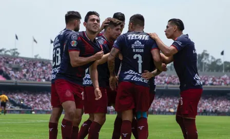 Chivas vuelve a anotar en Liga después de casi 400 minutos de sequía