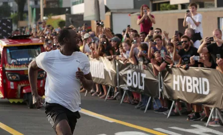 Usain Bolt gana en carrera a un mototaxi en Lima