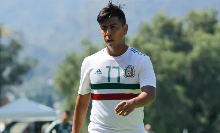 Efraín Álvarez acepta nuevo llamado del Tri Sub 17