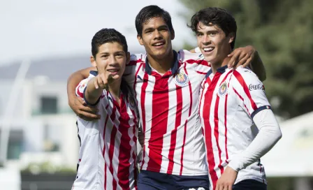 Increíble anotación de penalti en partido de Chivas Sub 17