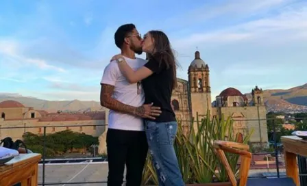 Javier Aquino pide matrimonio a su novia Alin Rosales