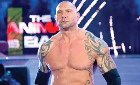 Batista anuncia su retiro de la Lucha Libre