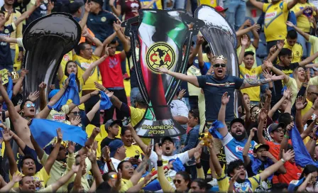 Afición de América pide a Cruz Azul 'arrodillarse' en el Azteca