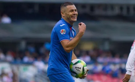 En Cruz Azul confirman que Aguilar no sufre lesión de gravedad 