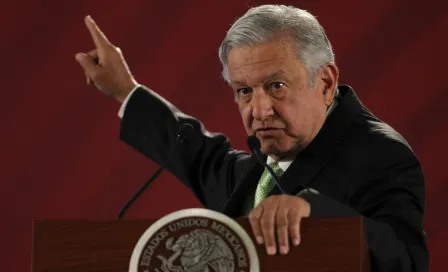 'Si se pasan, ya saben lo que sucede': AMLO a periodistas