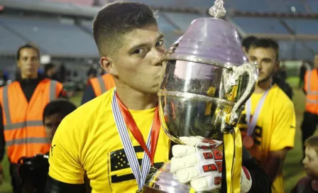 Portero de Peñarol deja que joven con Sindrome de Down le anote un penalti