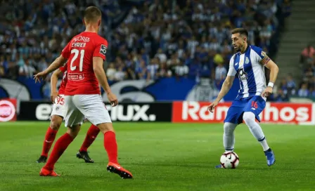 Herrera y Tecatito emprenden el vuelo de los Dragones a la senda del triunfo