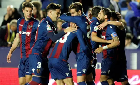 Levante se aleja del descenso tras goleada sobre el Betis