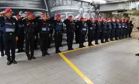 Policía es noqueado por vendedor ambulante en el metro 