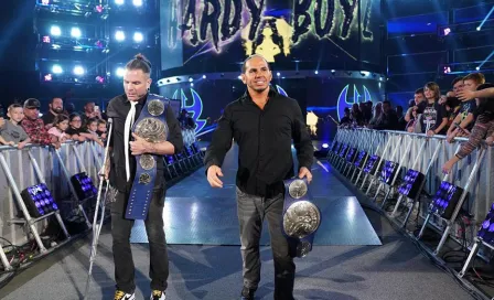 Hardy Boyz dejan vacantes los títulos en Pareja de SmackDown