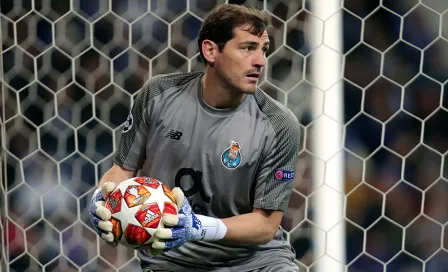 Iker Casillas podrá seguir jugando futbol, asegura cardiólogo 