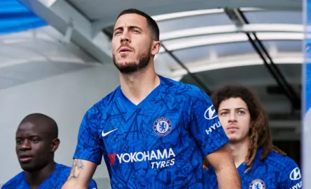 Chelsea presenta nueva playera de local 