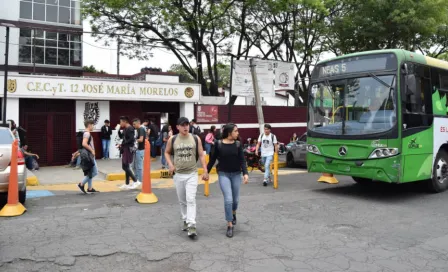 Alumna del CECyT 12 del IPN sufre herida tras asalto en camión 