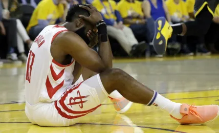 Ojos de Harden siguen con impactante irritación previo a juego vs Warriors